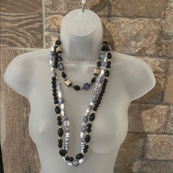 Assorted necklaces, earrings & bracelets - Picture 7 of 13